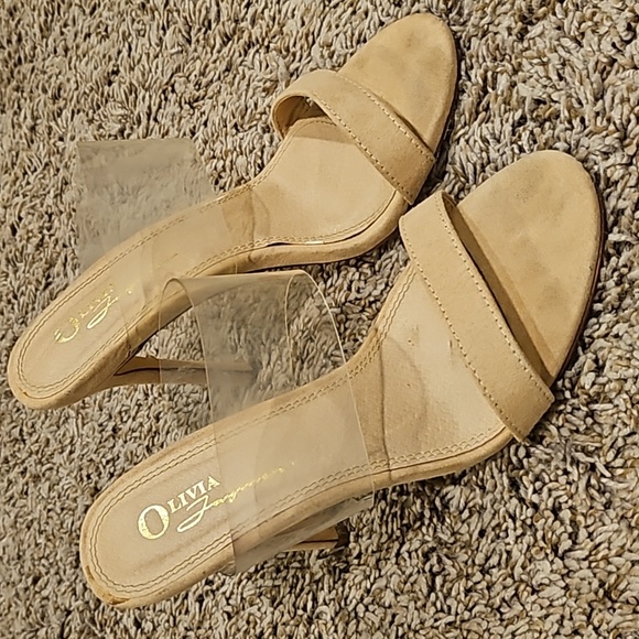 Olivia Ferguson Heels - Picture 2 of 3